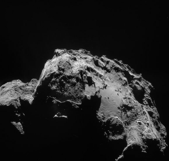 El cometa 67P visto por la cámara Navcam, un instrumento de juguete comparado con OSIRIS (ESA).