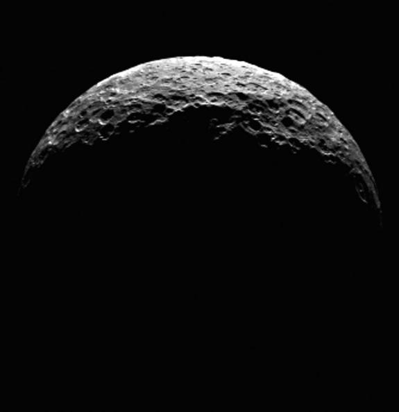 Ceres a 33 000 km de distancia vista por la sonda Dawn (NASA
