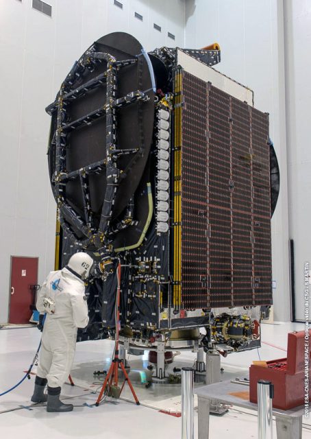 El Intelsat 34 antes del lanzamiento (Arianespace).