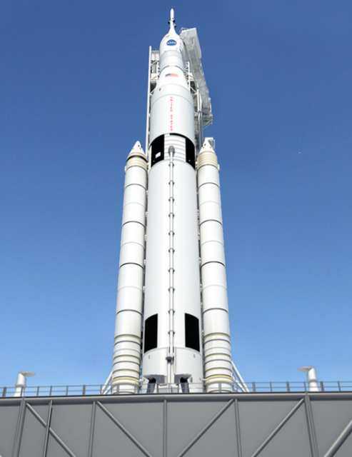 Un SLS en la rampa (NASA).