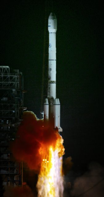 Lanzamiento del APStar 9 (Xinhua).