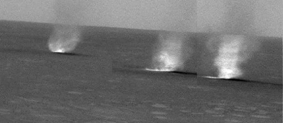 Un 'dust devil' desplazándose por la superficie del cráter Gusev visto por el rover Spirit (NASA/JPL).