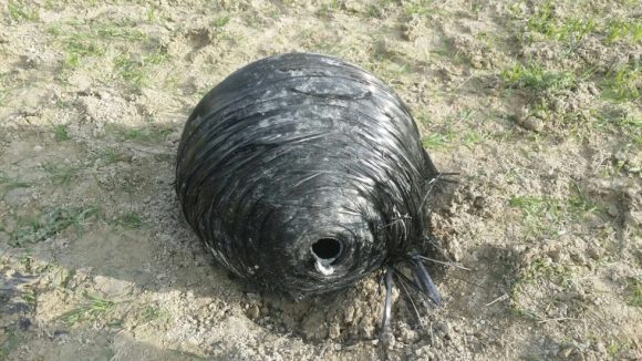 Una imagen de uno de los tanques de helio encontrados en Murcia (elpais.com).