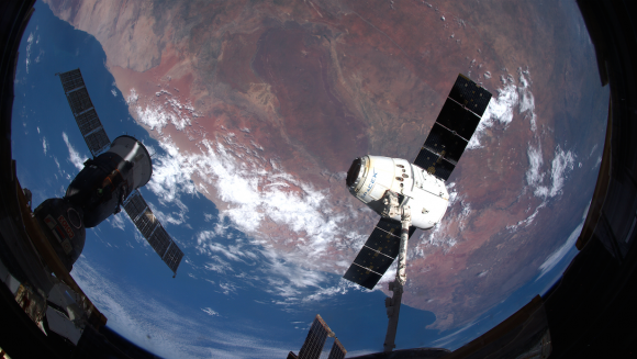 Separación de la Dragon de la ISS (NASA).