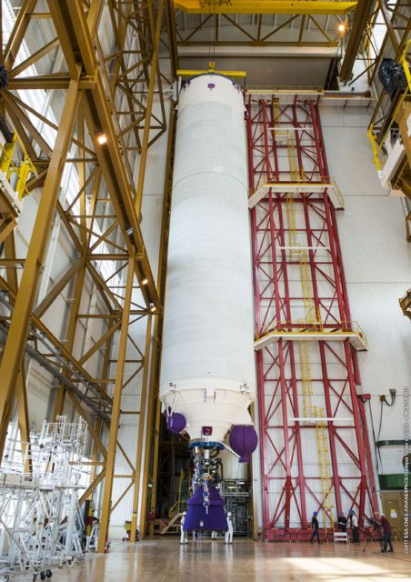 Etapa EPC de la misión VA239 en el edificio BIL (Arianespace).