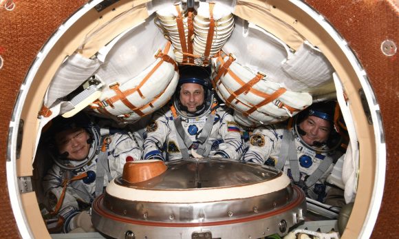 La tripulación de la Soyuz MS-07 antes de regresar (NASA).