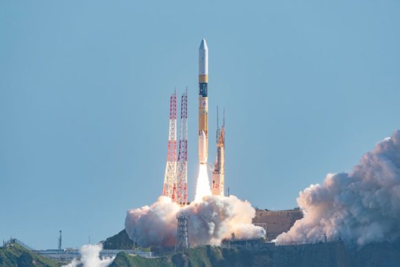 Japón lanza la sonda lunar SLIM y el observatorio XRISM de rayos X