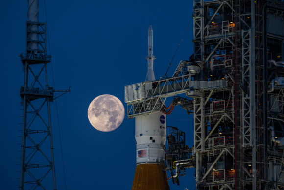 NASA: la Luna puede esperar (Artemisa II en 2025 y Artemisa III en 2026)