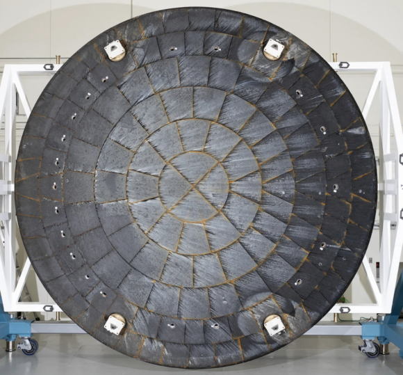 Artemisa II: un escudo térmico intacto tras regresar de la Luna